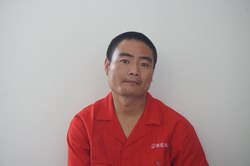 黃亮.JPG